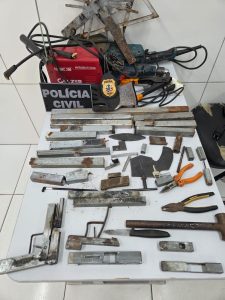 Polícia Civil desarticula esquema de produção de armas clandestinas em
