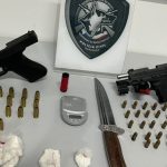 Polícia Civil prende dois homens portando cocaína e armas de