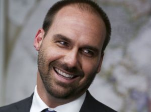 Processo que pede cassação de Eduardo Bolsonaro pode ser arquivado