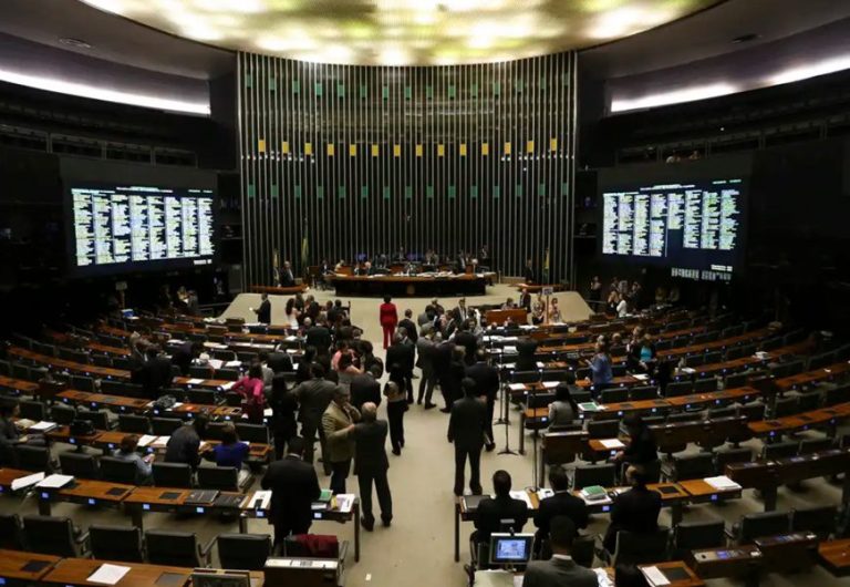 “Reforma Administrativa e PEC da blindagem vão na mesma direção”,