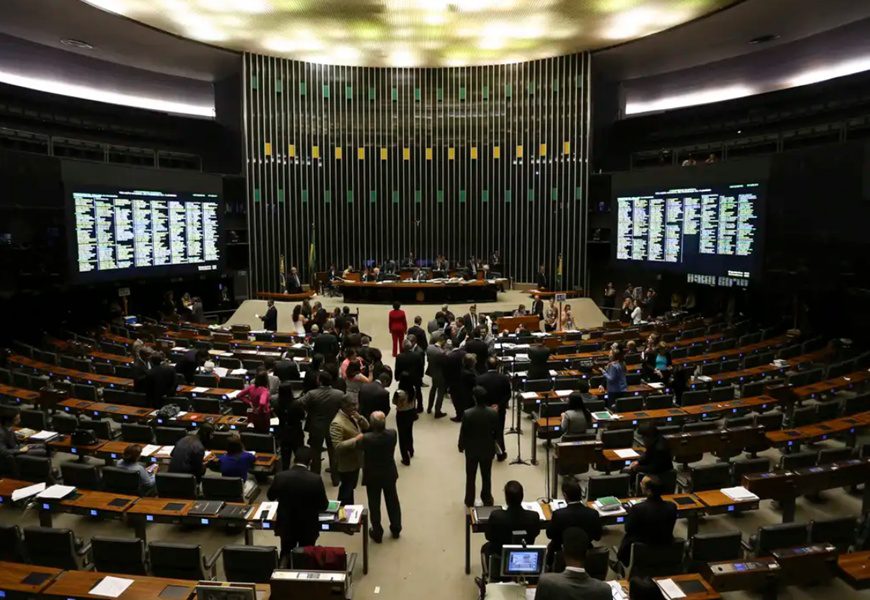 “Reforma Administrativa e PEC da blindagem vão na mesma direção”,