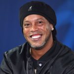 Ronaldinho Gaúcho volta aos gramados para a Copa do Mundo