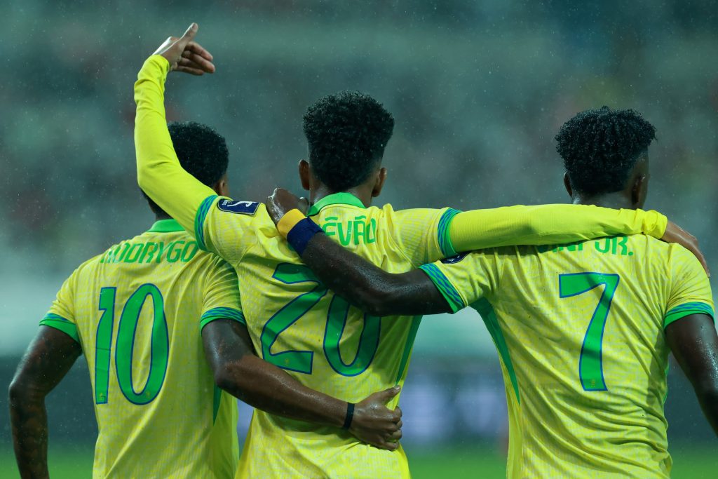 Seleção Brasileira goleia Coreia do Sul com triunfo do novo
