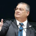 Senadores protocolam pedido de impeachment contra ministro Flávio Dino no