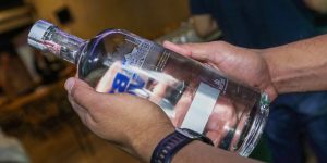 Sobe para cinco o número de mortes causadas por metanol