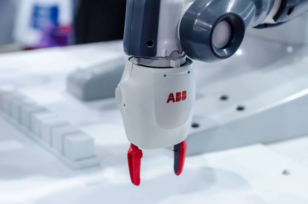 SoftBank aposta US$ 5,4 bilhões em robótica e inteligência artificial