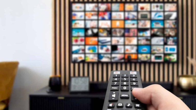 TV travando, apagando ou sem som? Veja 8 sinais de