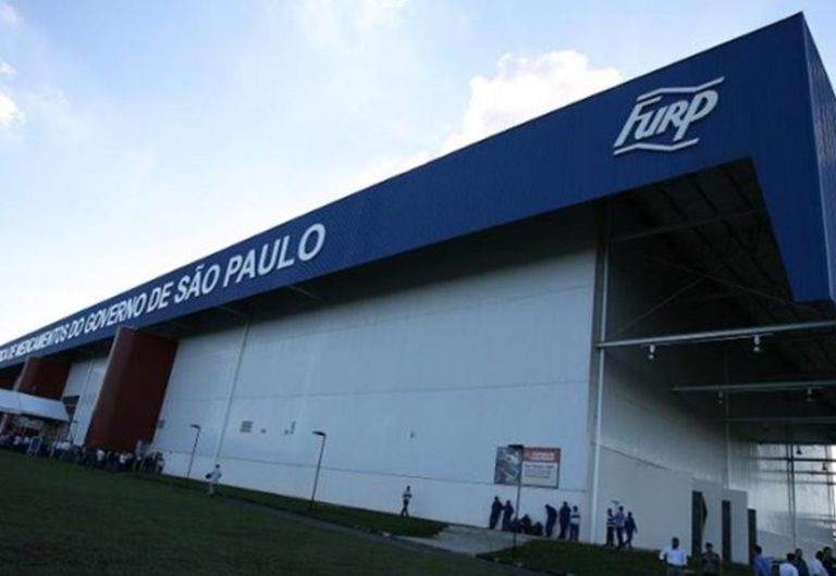 Tarcísio tenta fechar a Fundação para o Remédio Popular em