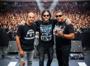 Tributo a Renato Russo movimenta a noite de sábado (25)
