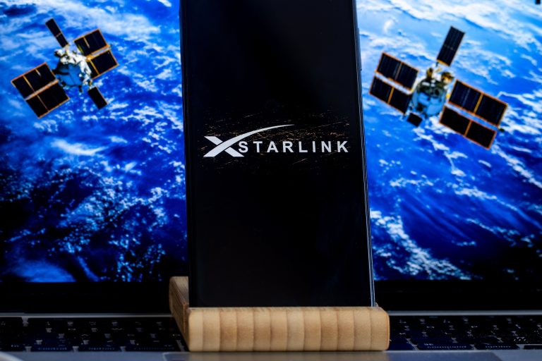 United Airlines incorpora internet da Starlink a seus voos
