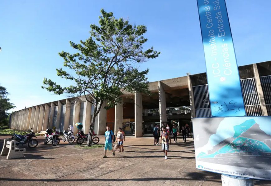Universidades públicas oferecem métodos rápidos para detectar metanol em bebidas
