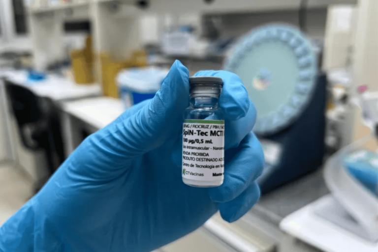 Vacina brasileira contra a Covid-19 avança para fase final de