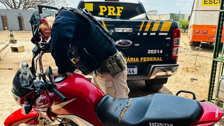 Veículos roubados e adulterados são recuperados pela PRF, no fim
