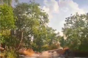 Vídeo: ponte desaba durante passagem de caminhão com 44 toneladas