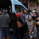 "Entrei na estação para fugir dos tiros", conta moradora do