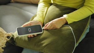 7 mitos sobre a bateria de celular que você ainda