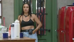 A Fazenda 17: Yoná Sousa acusa peões de atitude grave