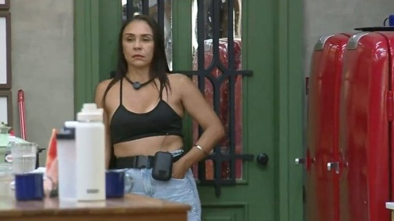A Fazenda 17: Yoná Sousa acusa peões de atitude grave