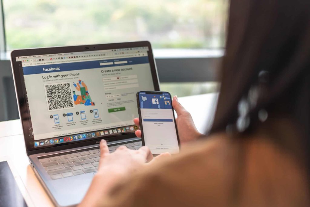 Algoritmo do Facebook reforça estereótipos de gênero, diz órgão europeu