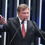 Alvaro Dias busca partido para voltar à disputa política em