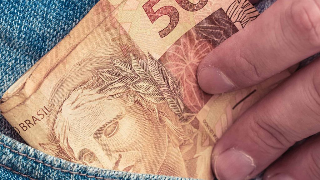 As parcelas do 13º salário têm desconto?