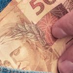 As parcelas do 13º salário têm desconto?