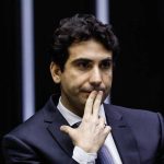 BC mantém Selic em 15% e diz que juros atuais