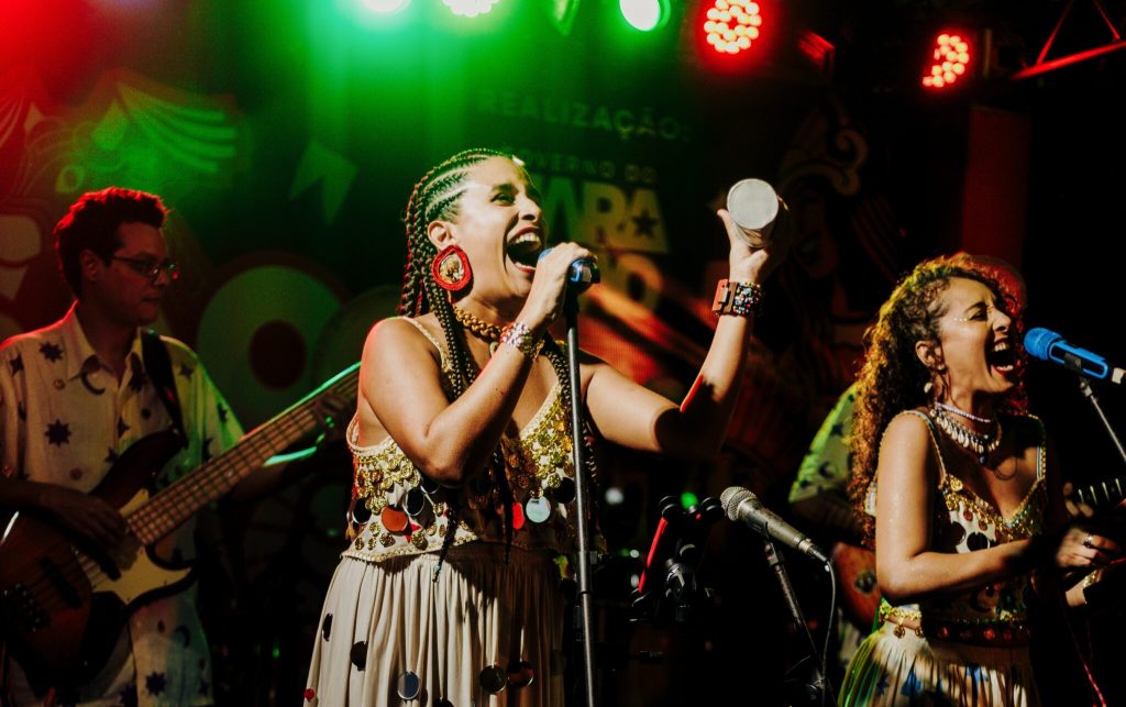 BR135 2025 volta à Ponta d’Areia com música, mar e