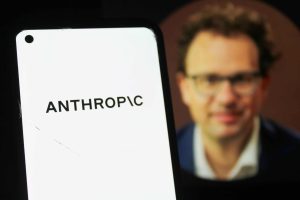 CEO da Anthropic faz alerta duro à indústria de IA