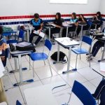 Câmara aprova PEC que permite a professores acumular cargos públicos