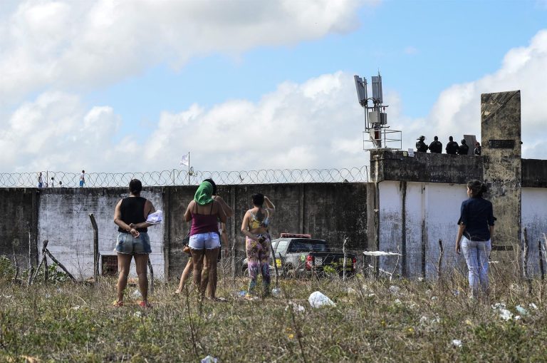Câmara aprova mais prazo de prisão temporária e em flagrante