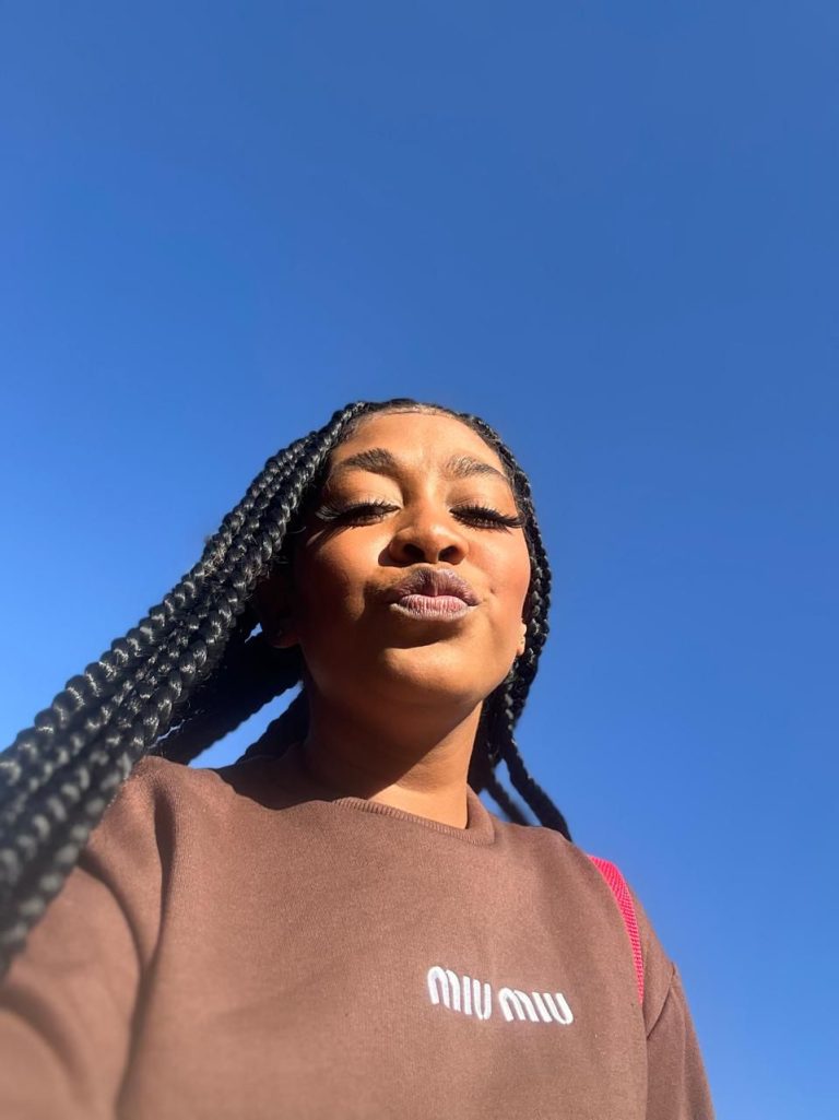 Cantora maranhense lança “Melô de Green” e celebra ancestralidade e