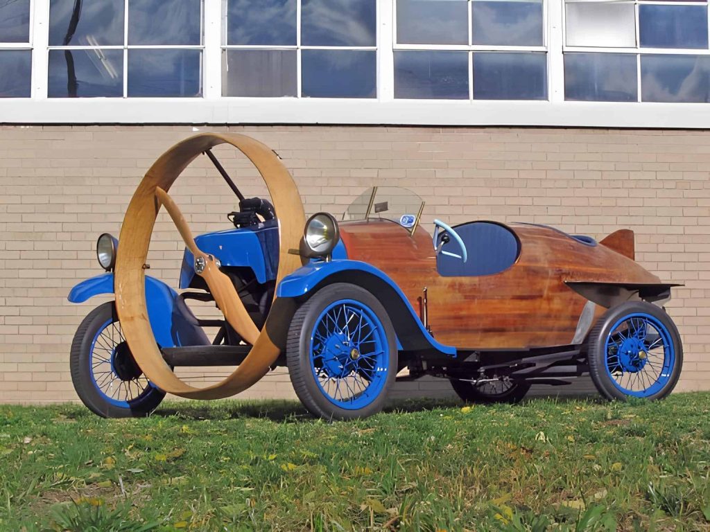 Carro com cara de avião! Conheça o veículo movido a