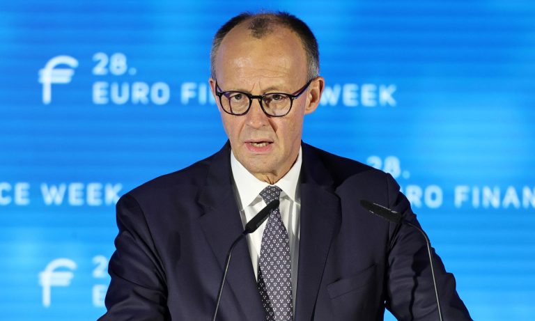 Chanceler da Alemanha relata alívio ao deixar Belém após COP