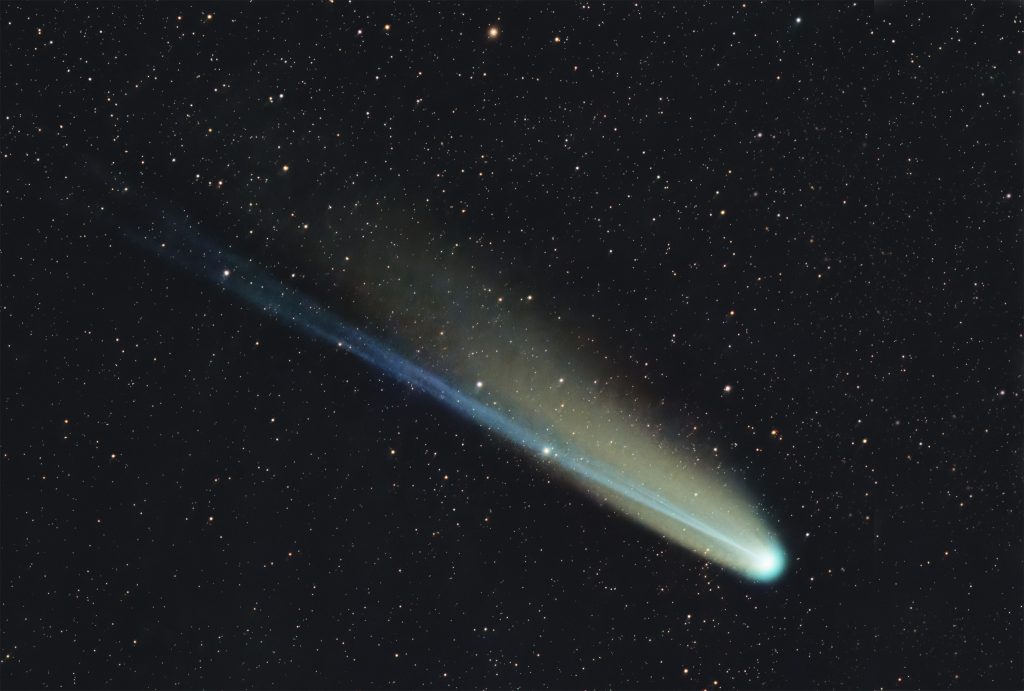 Cometa mais brilhante de 2025 passa perto do Sol –