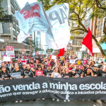Comunidades escolares rejeitam privatização e impõem nova derrota a Ratinho