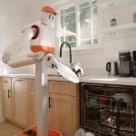 Conheça o robô doméstico que consegue até lavar louça sem