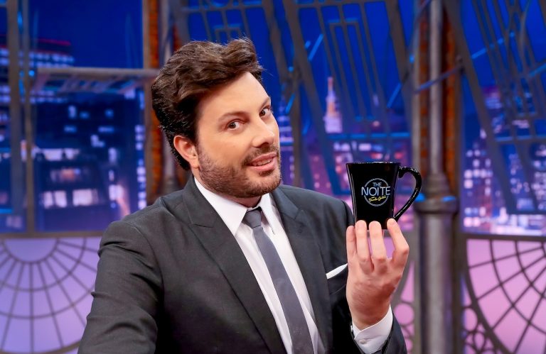 Danilo Gentili: SBT define prazo para resolver a situação do