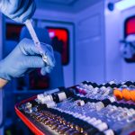 É perigoso aplicar adrenalina na veia? Entenda quando o uso