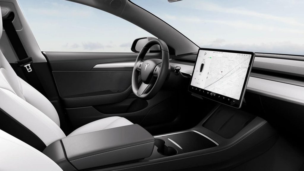 Elon Musk diz que outras montadoras não desejam o FSD,