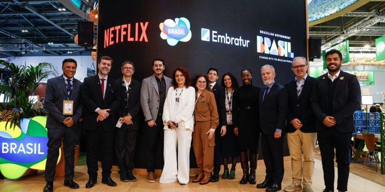Embratur e Netflix lançam guia turístico do Brasil na WTM