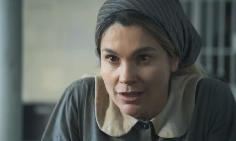 Êta Mundo Melhor!: Sandra invade hospital para matar Candinho após