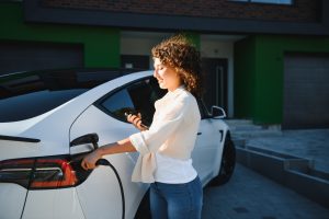 Frota de veículos elétricos cresce mais de 1.000% em São