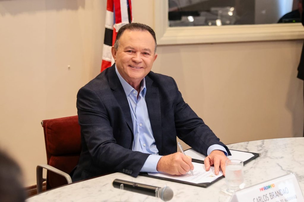 Governador anuncia aumento no cartão do Programa Maranhão Livre da