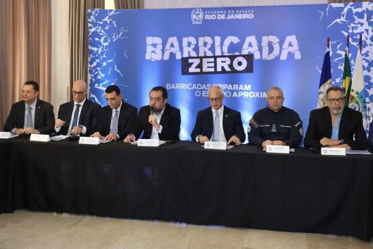 Governo do Rio anuncia plano para refirada de 13 mil