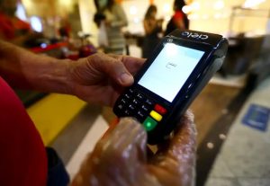 Governo faz decreto que abre o PAT ao setor financeiro