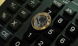 Governo reduz para R$ 7,7 bi congelamento de despesas no