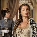 Grazi Massafera é estrela em novela da concorrente da Globo