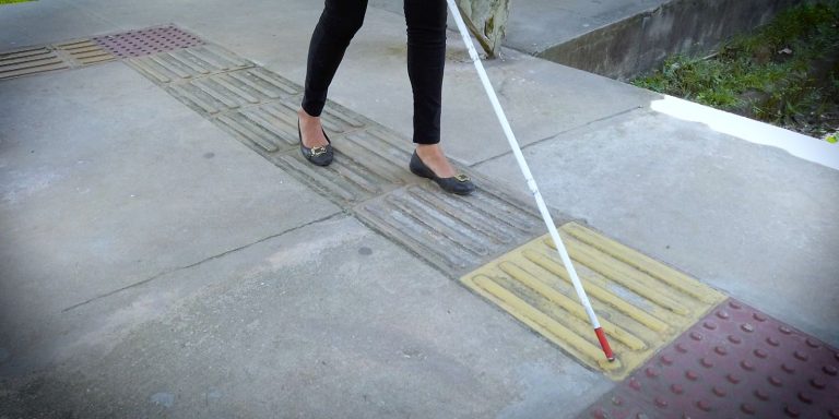 Hoje é Dia: Dezembro Vermelho, pessoas com deficiência e samba