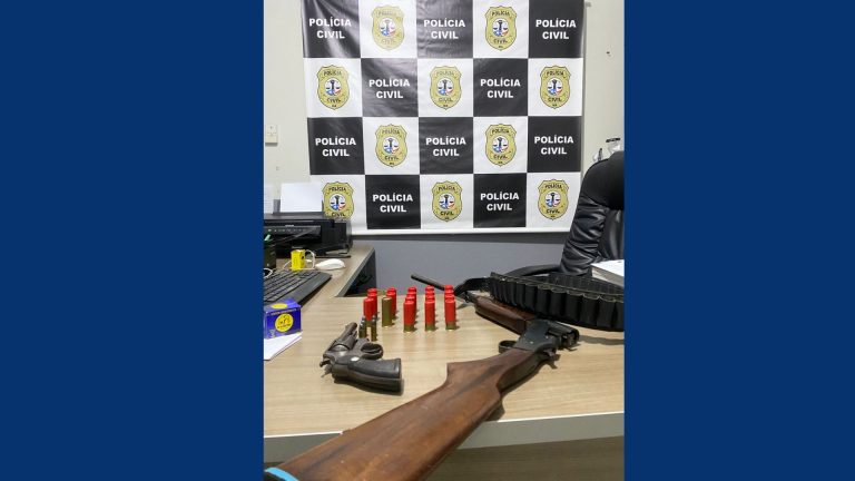 Homem é preso por posse ilegal de armas e munições